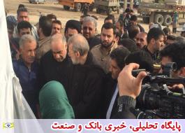 بازدید رئیس مجلس شورای اسلامی از بیمارستان‌ صحرایی پاسارگاد در مناطق زلزله‌زده